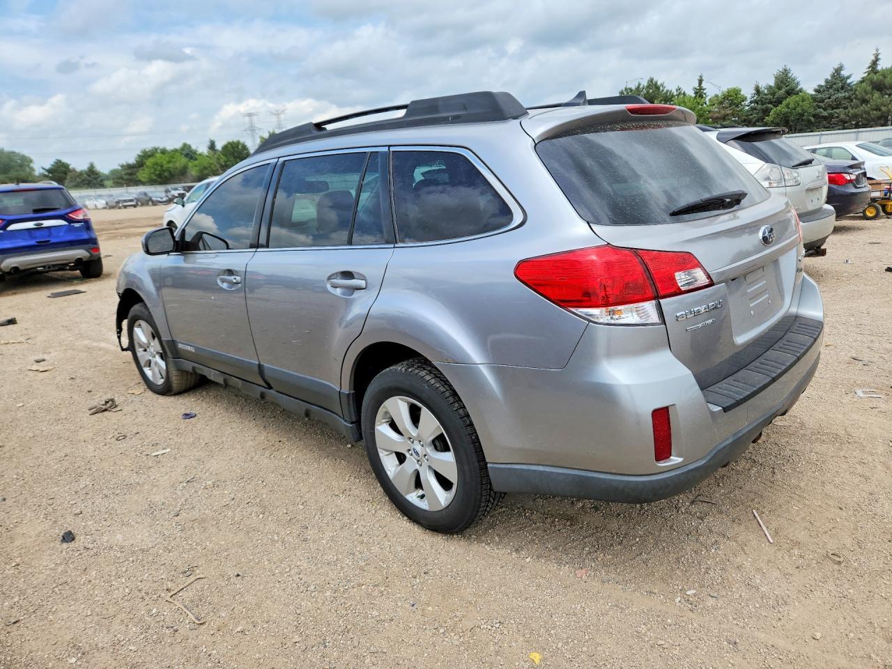 2011 Subaru Outback 2.5I Limited - Фото 2