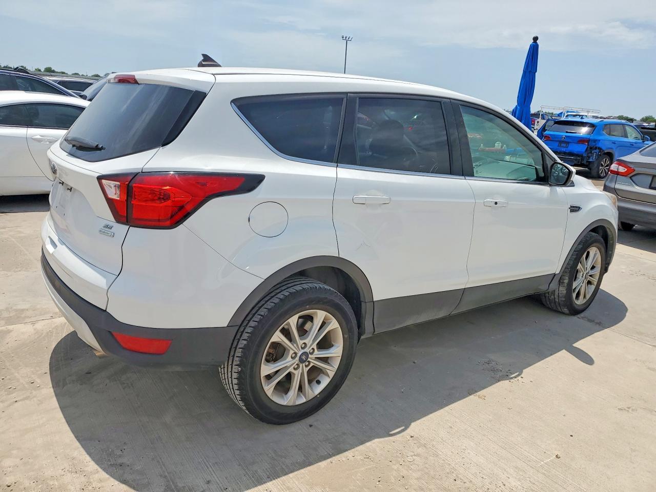 2019 Ford Escape Se - Фото 3