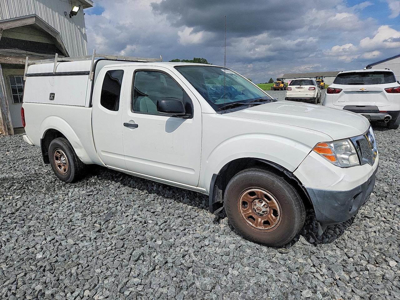 2016 Nissan Frontier - Image 4