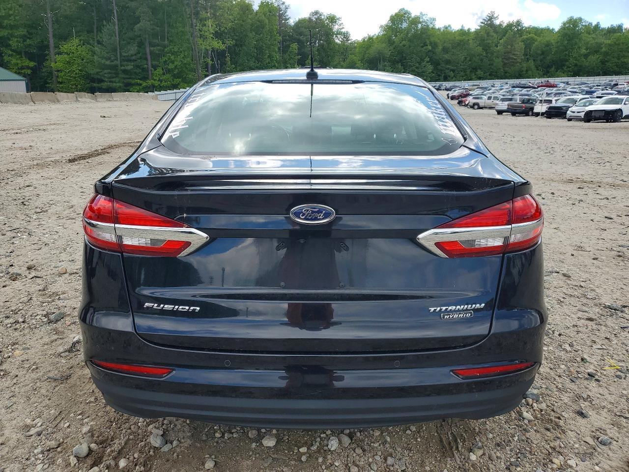 2020 Ford Fusion Titanium - Image 6