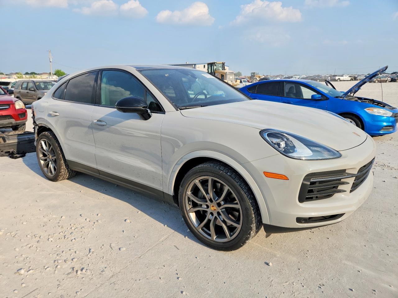 2022 Porsche Cayenne S Coupe - Image 4