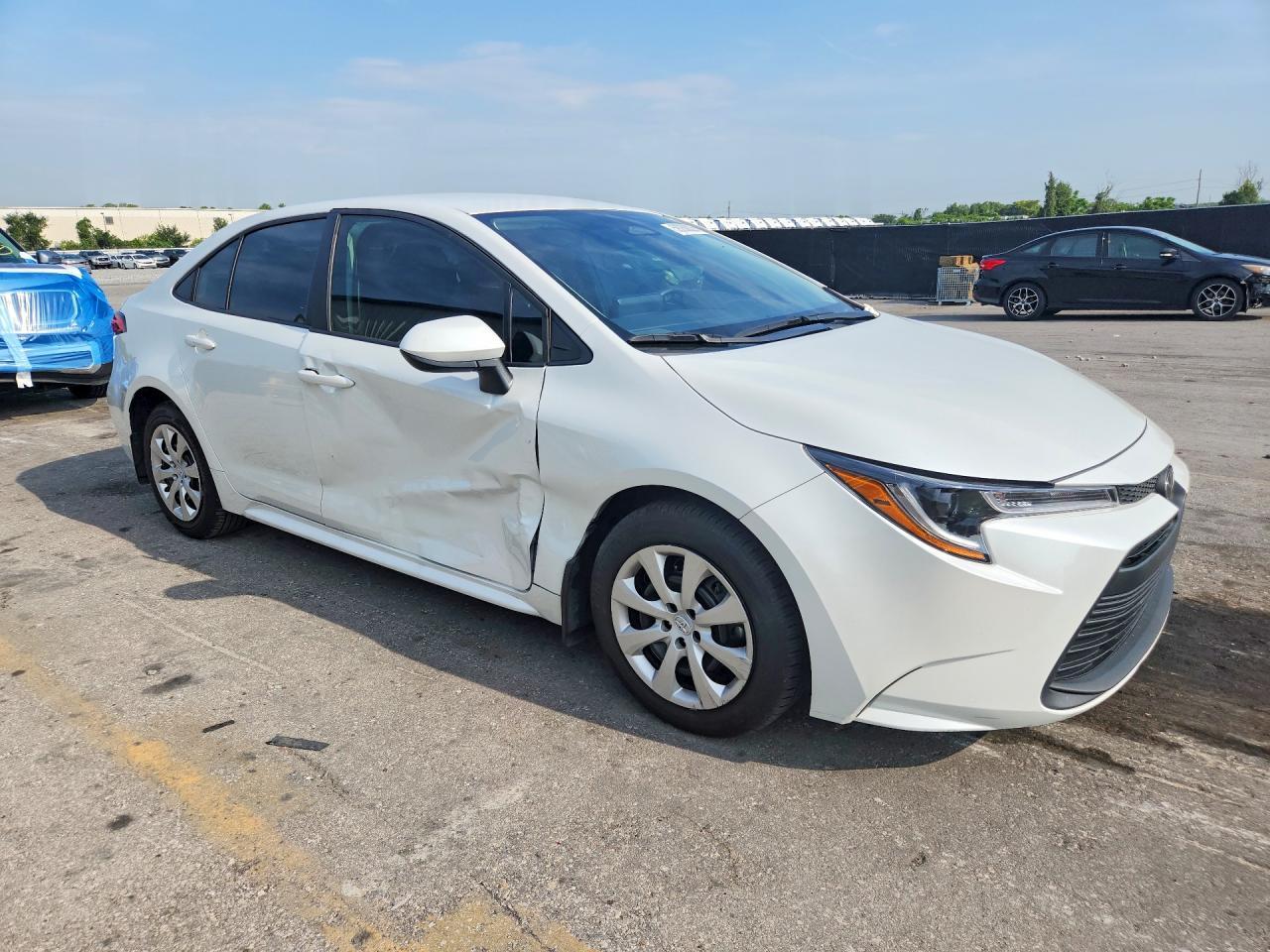2025 Toyota Corolla Le - Image 4