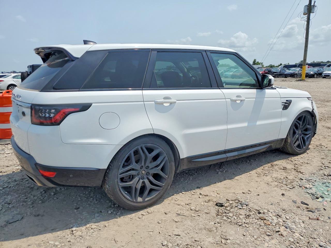 2018 Land Rover Range Rover Sport Hse - Image 3