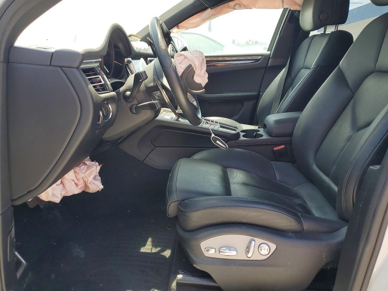 2019 Porsche Macan S - Image 7