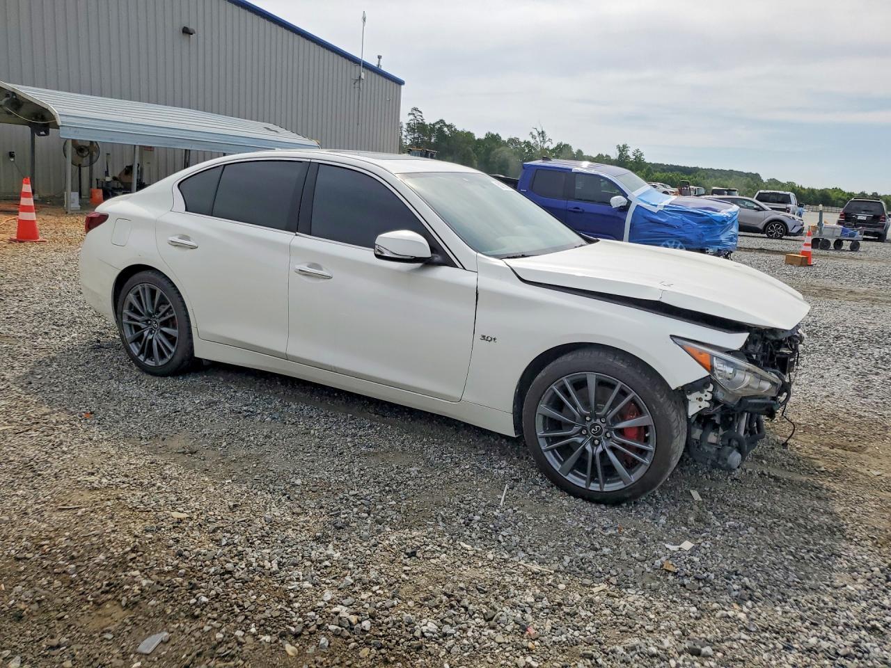 2018 Infiniti Q50 3.0T Luxe - Фото 4