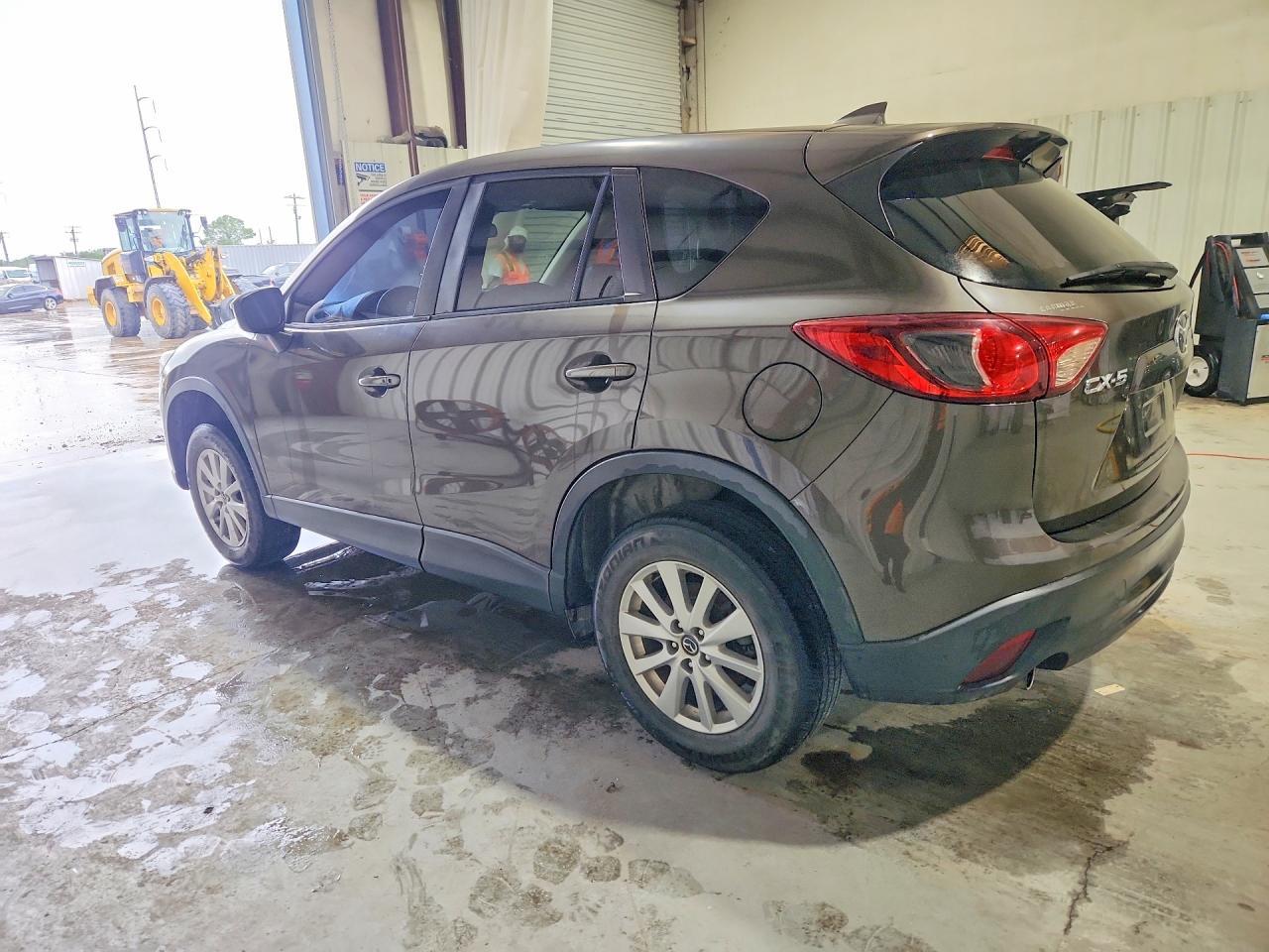 2016 Mazda Cx-5 Touring - Image 2