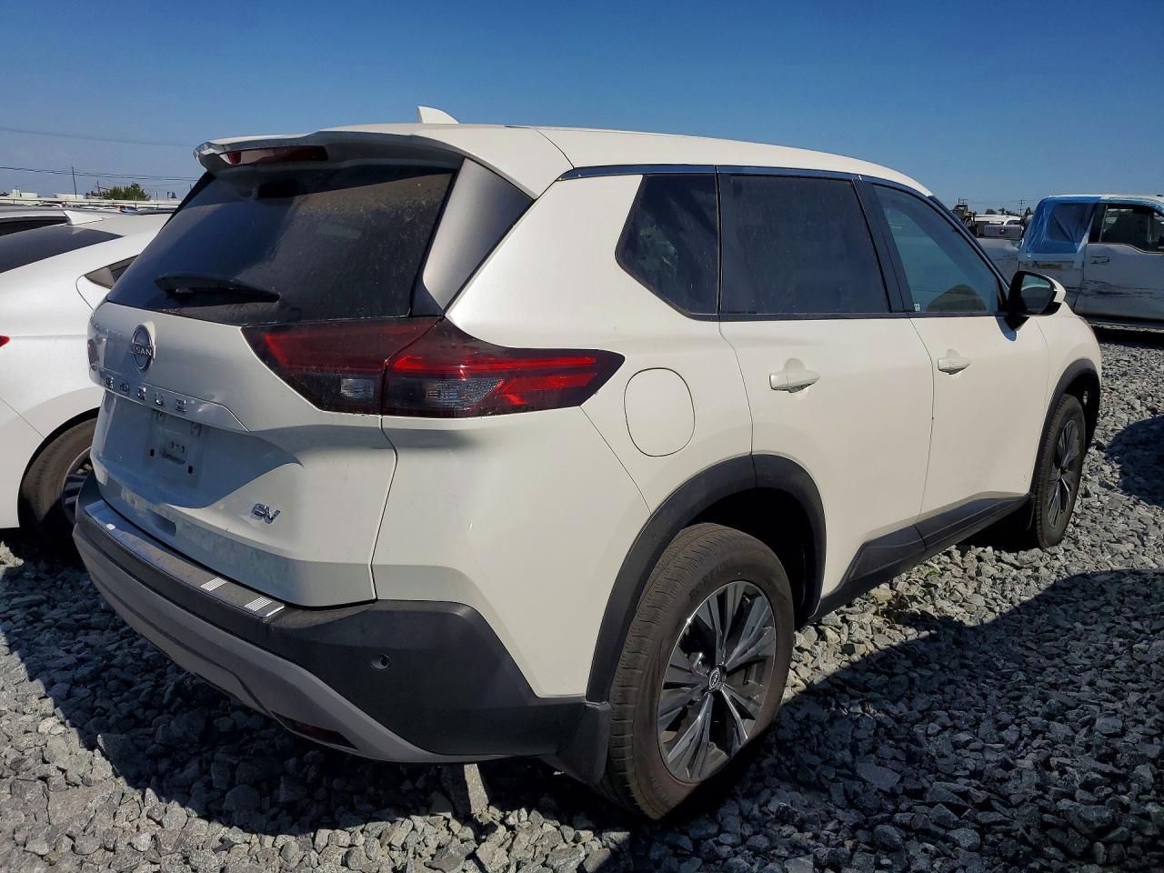 2023 Nissan Rogue - Фото 3