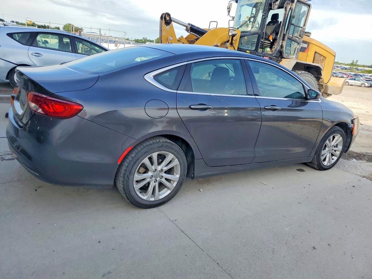 2017 Chrysler 200 Limited - Image 3