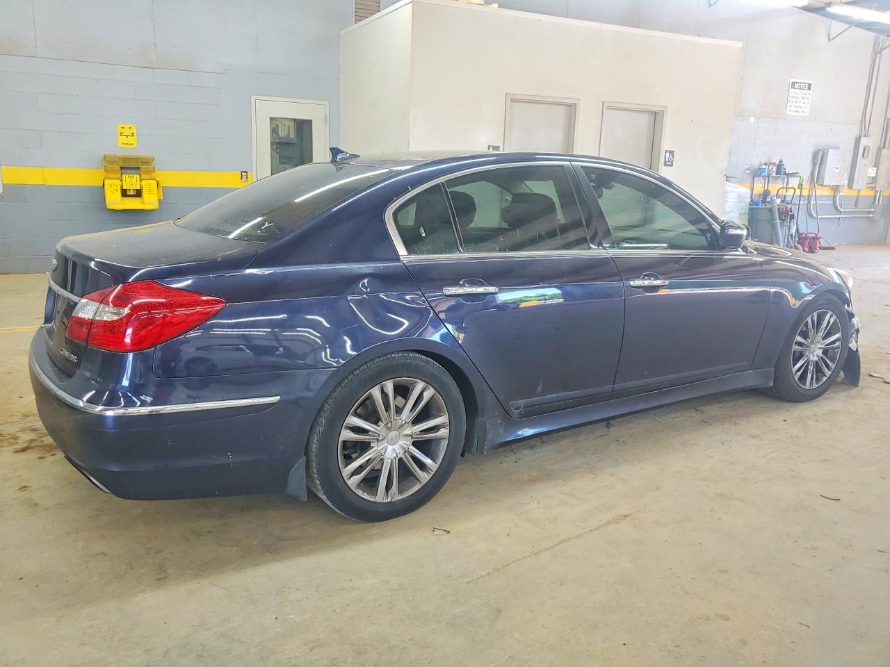 2012 Hyundai Genesis 3.8L - Image 3