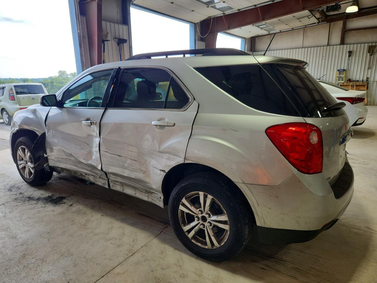 2015 Chevrolet Equinox Lt - Image 2