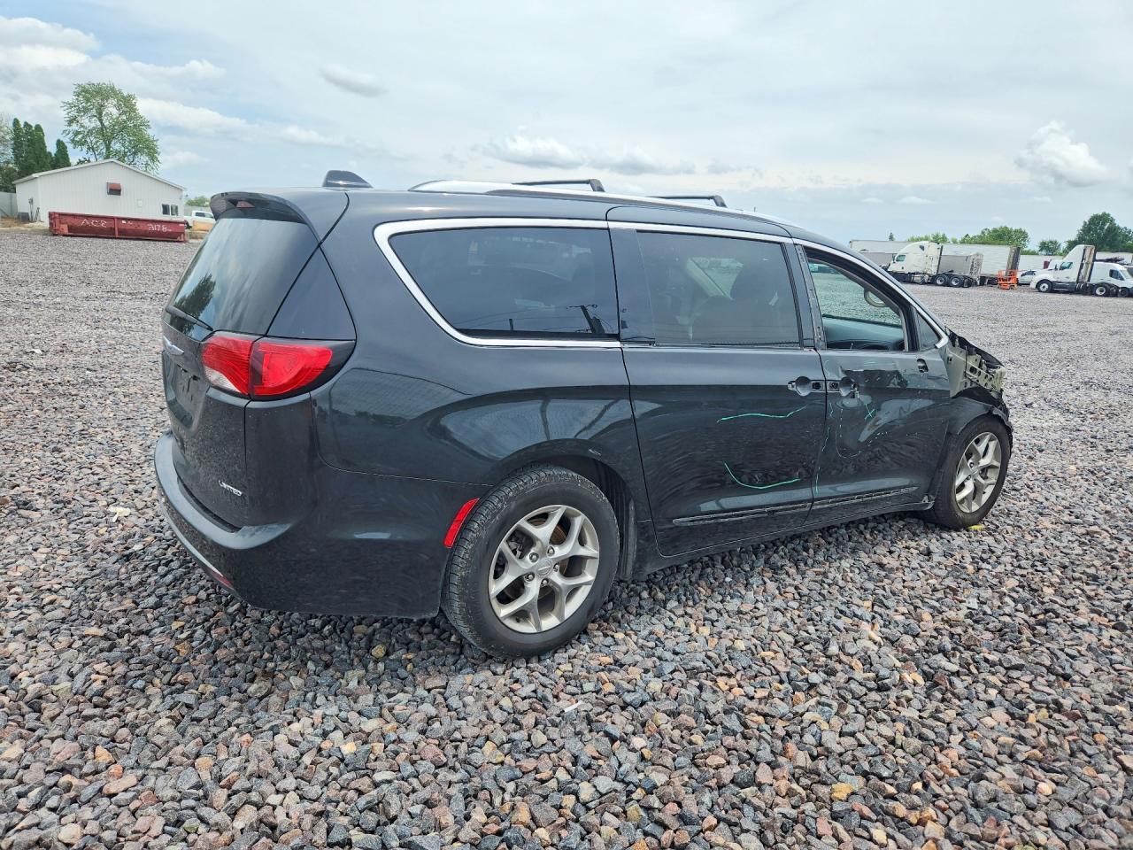 2019 Chrysler Pacifica Limited - Фото 3