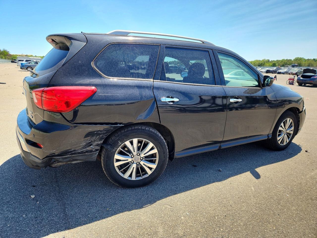 2018 Nissan Pathfinder Sv - Image 3