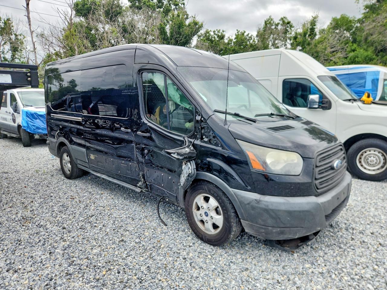 2017 Ford Transit 250 Delivery Van - Фото 4