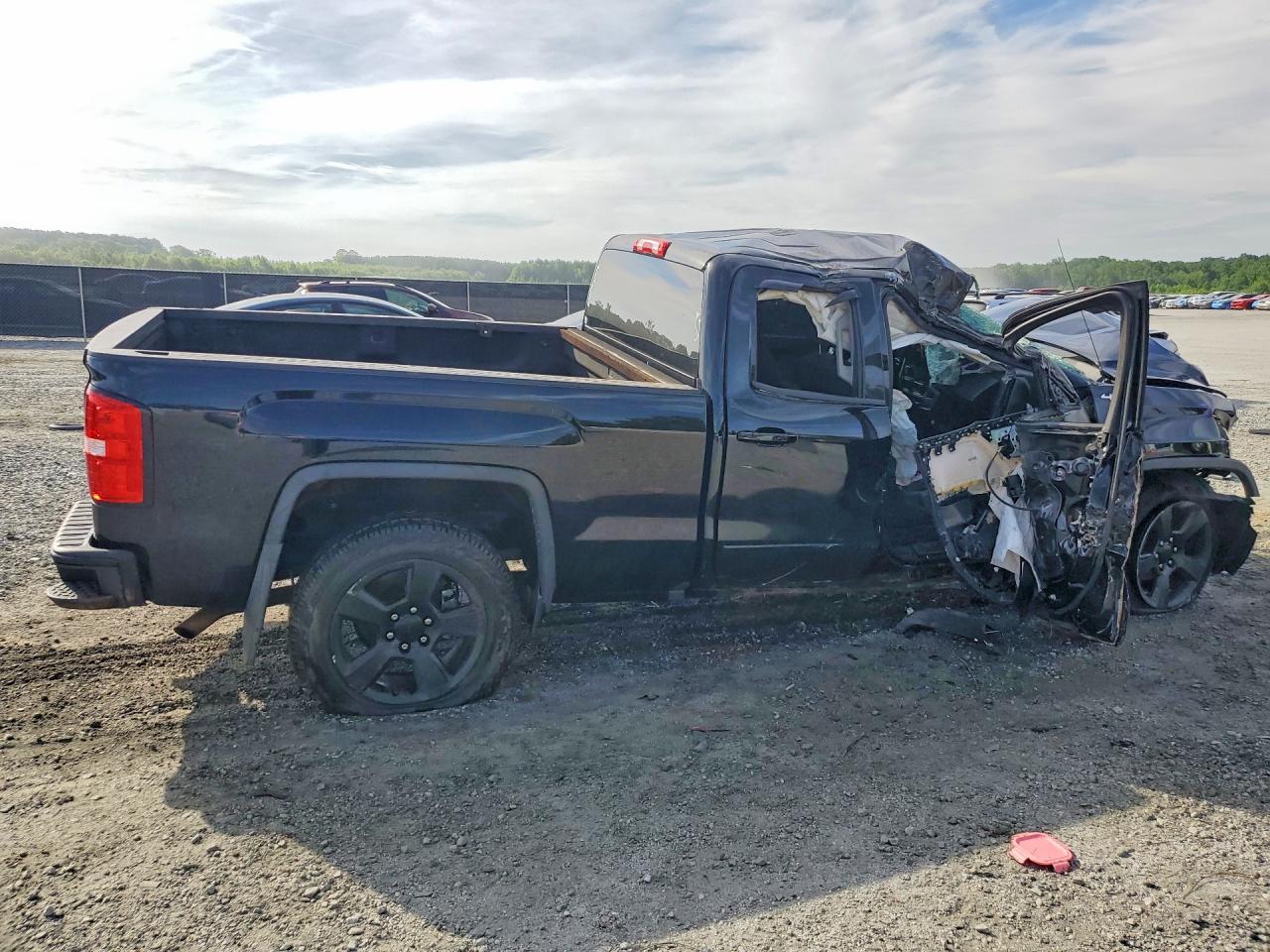 2017 GMC Sierra K1500 Sle - Фото 3