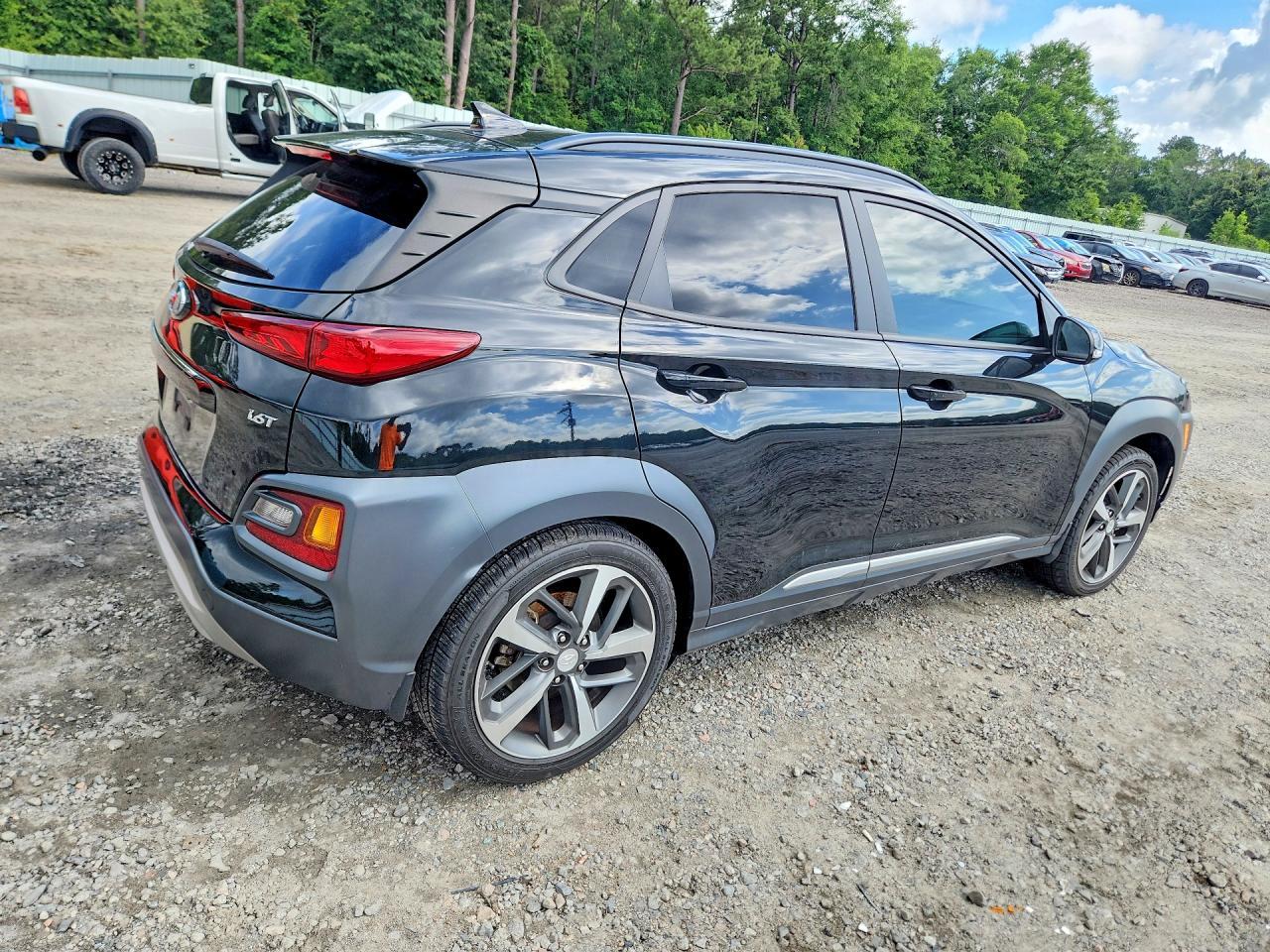 2021 Hyundai Kona Limited - Фото 3