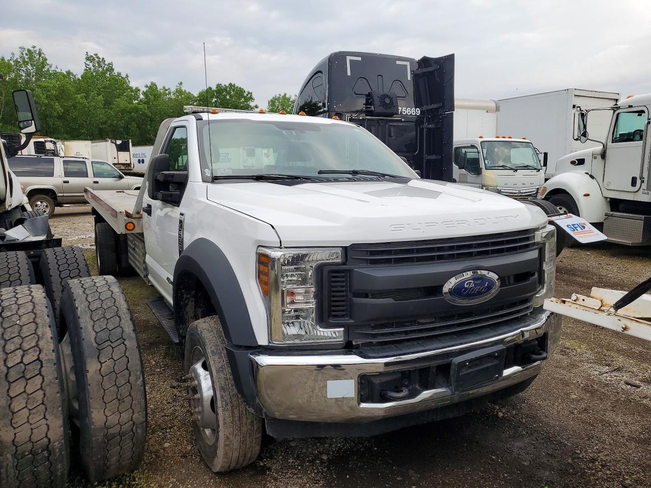 2019 Ford F550 Super Duty - Фото 4