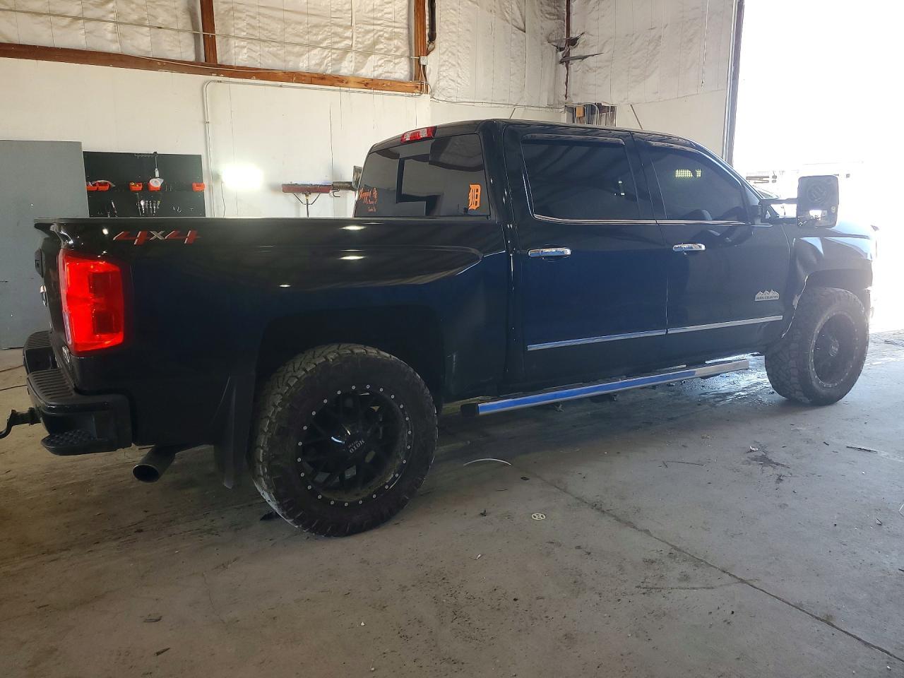 2018 Chevrolet Silverado K1500 High Country - Image 3
