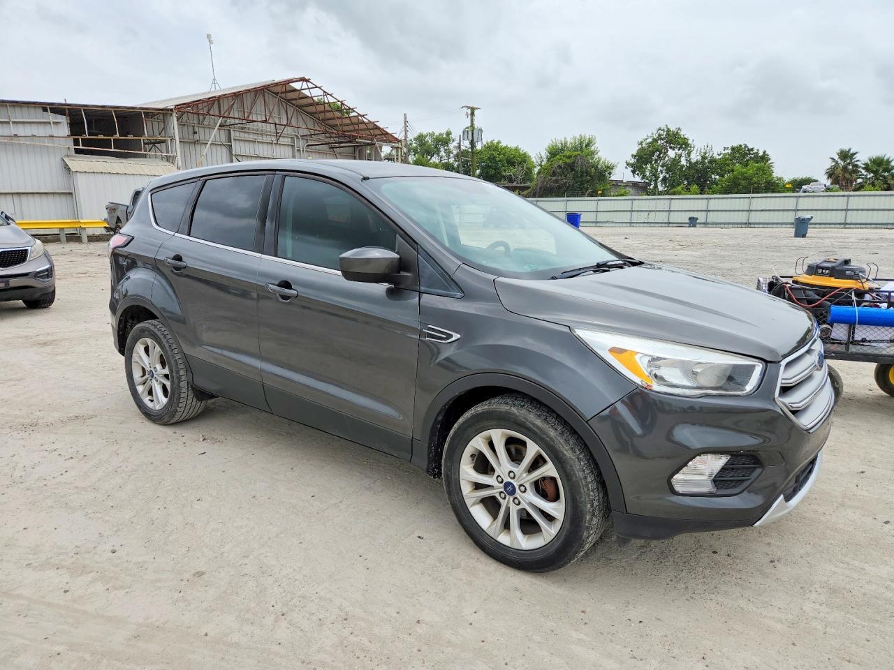 2017 Ford Escape Se - Фото 4