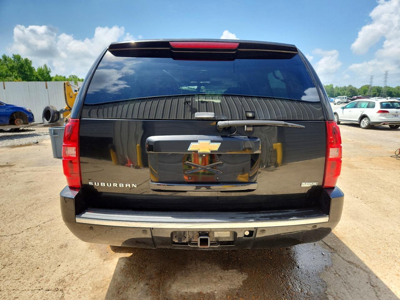 2009 Chevrolet Suburban K1500 Ltz - Image 6