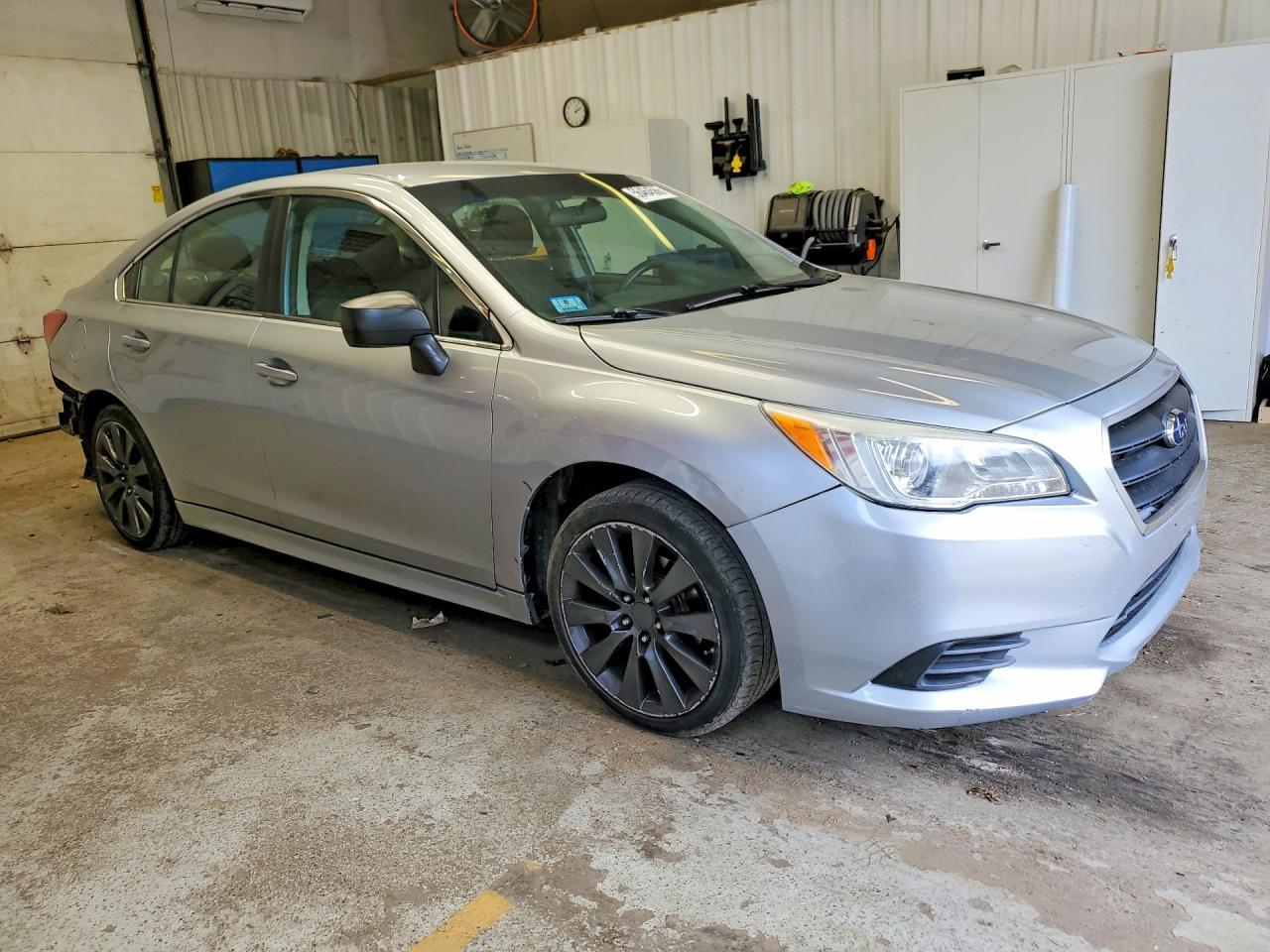 2017 Subaru Legacy 2.5I - Фото 4