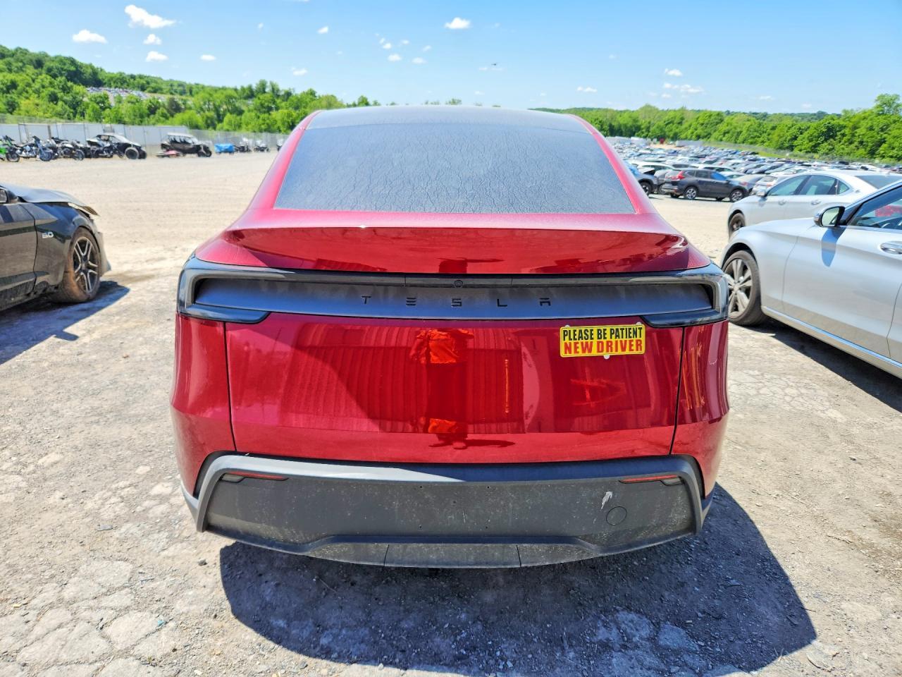2026 Tesla Model Y - Фото 6
