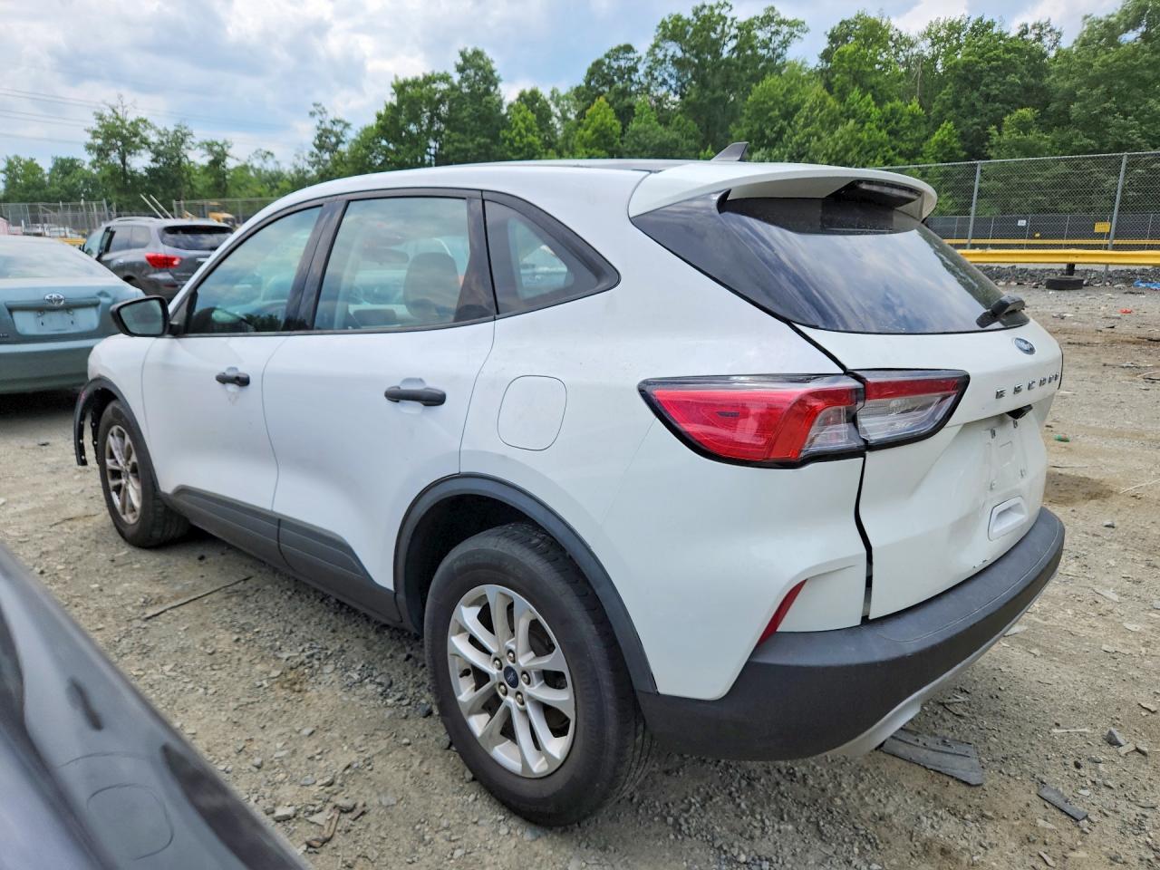 2021 Ford Escape S - Фото 2