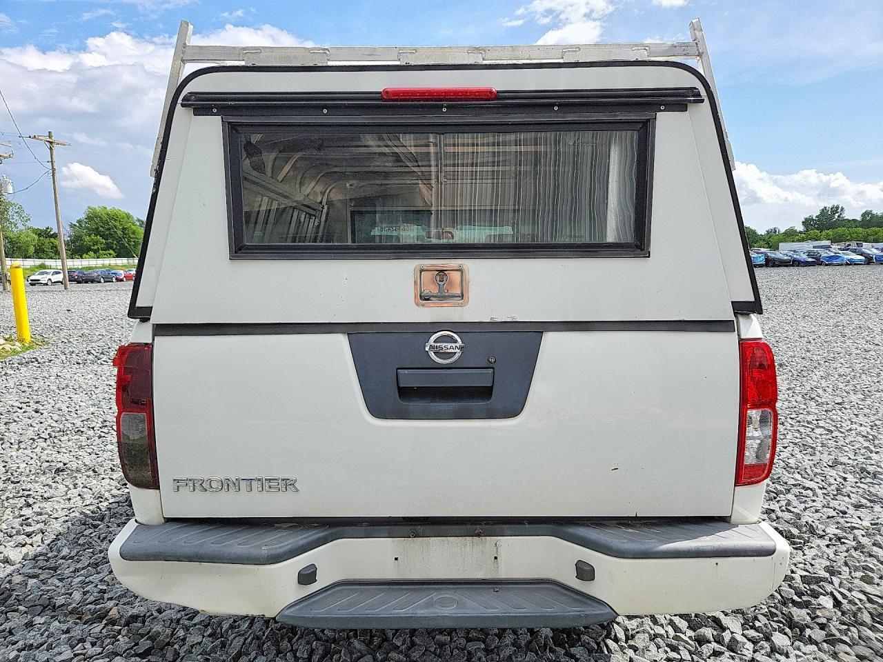 2016 Nissan Frontier - Image 6