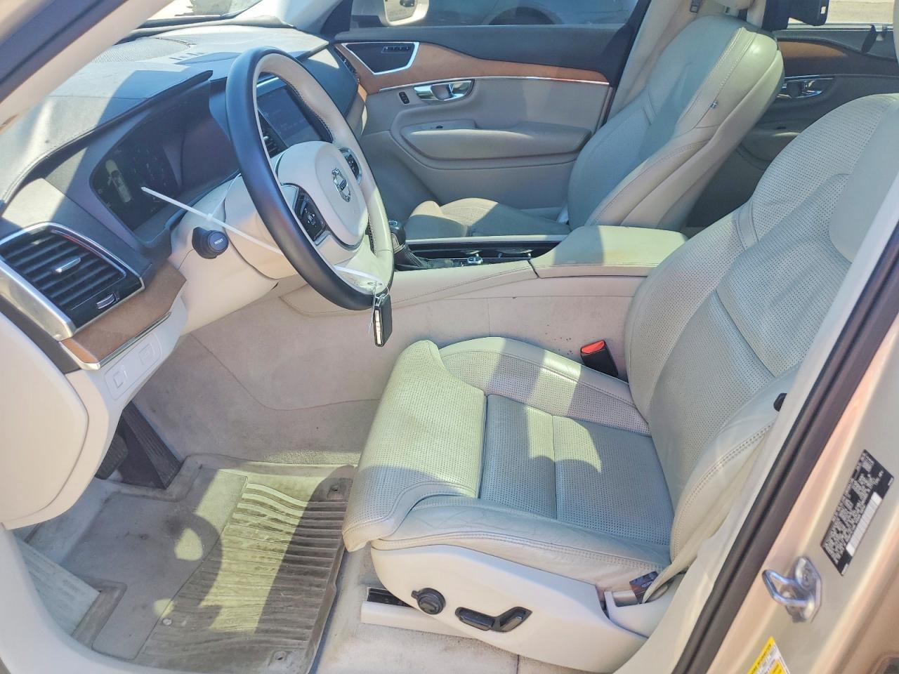 2016 Volvo Xc90 T6 - Image 7