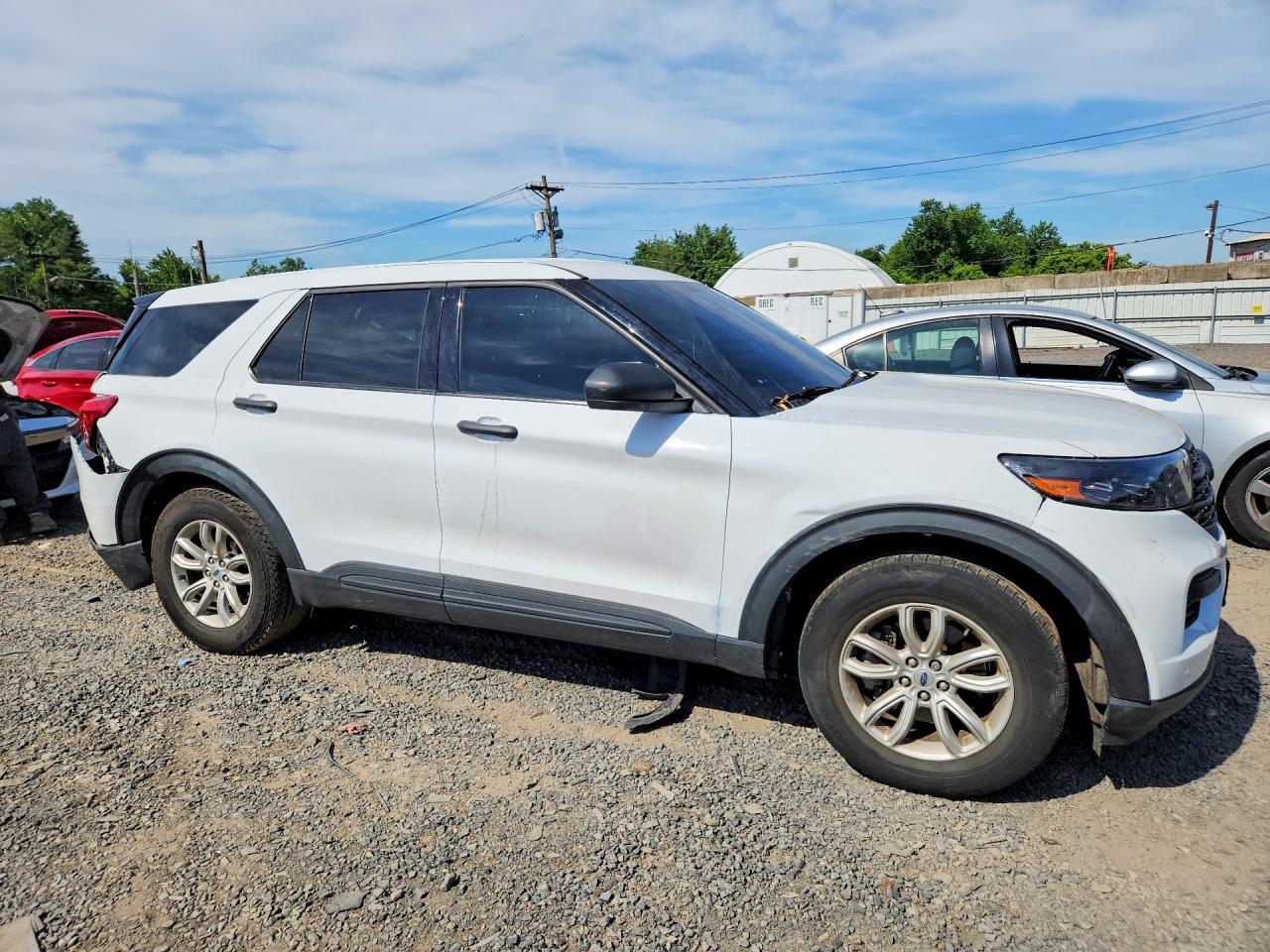 2021 Ford Explorer - Image 4