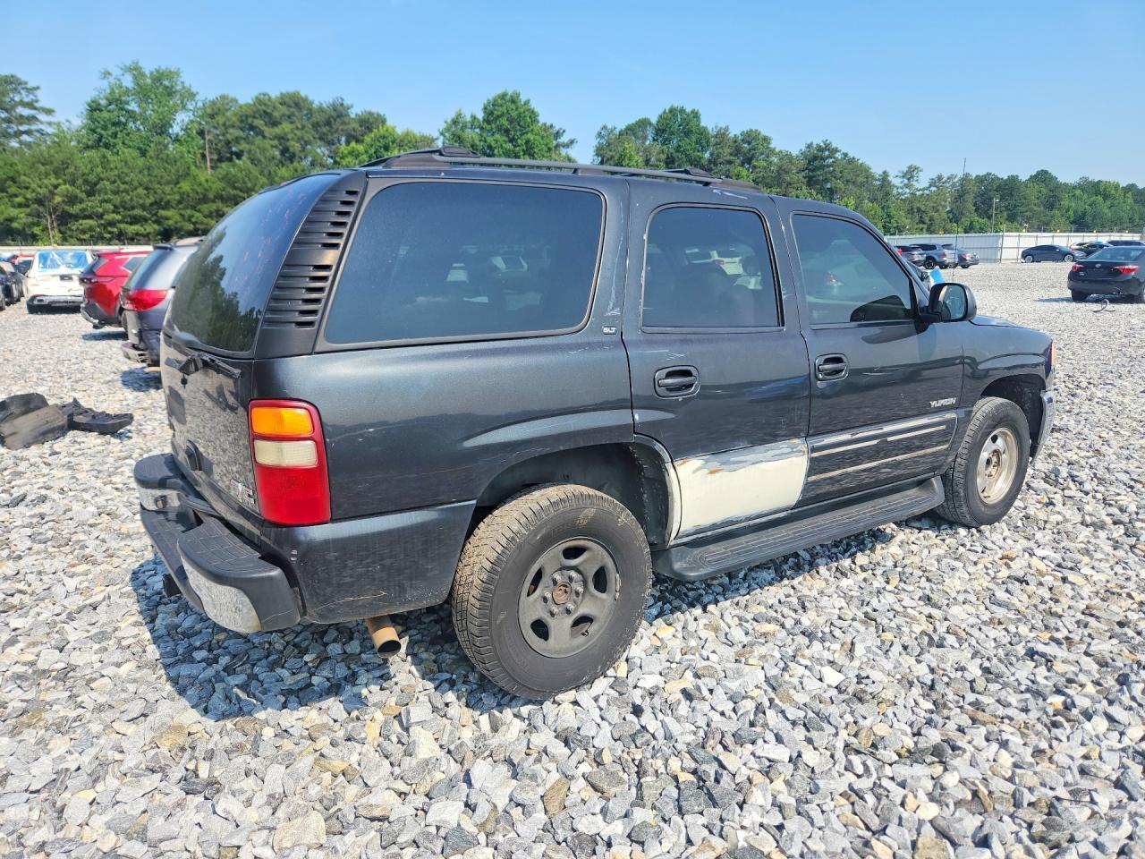 2003 GMC Yukon - Image 3