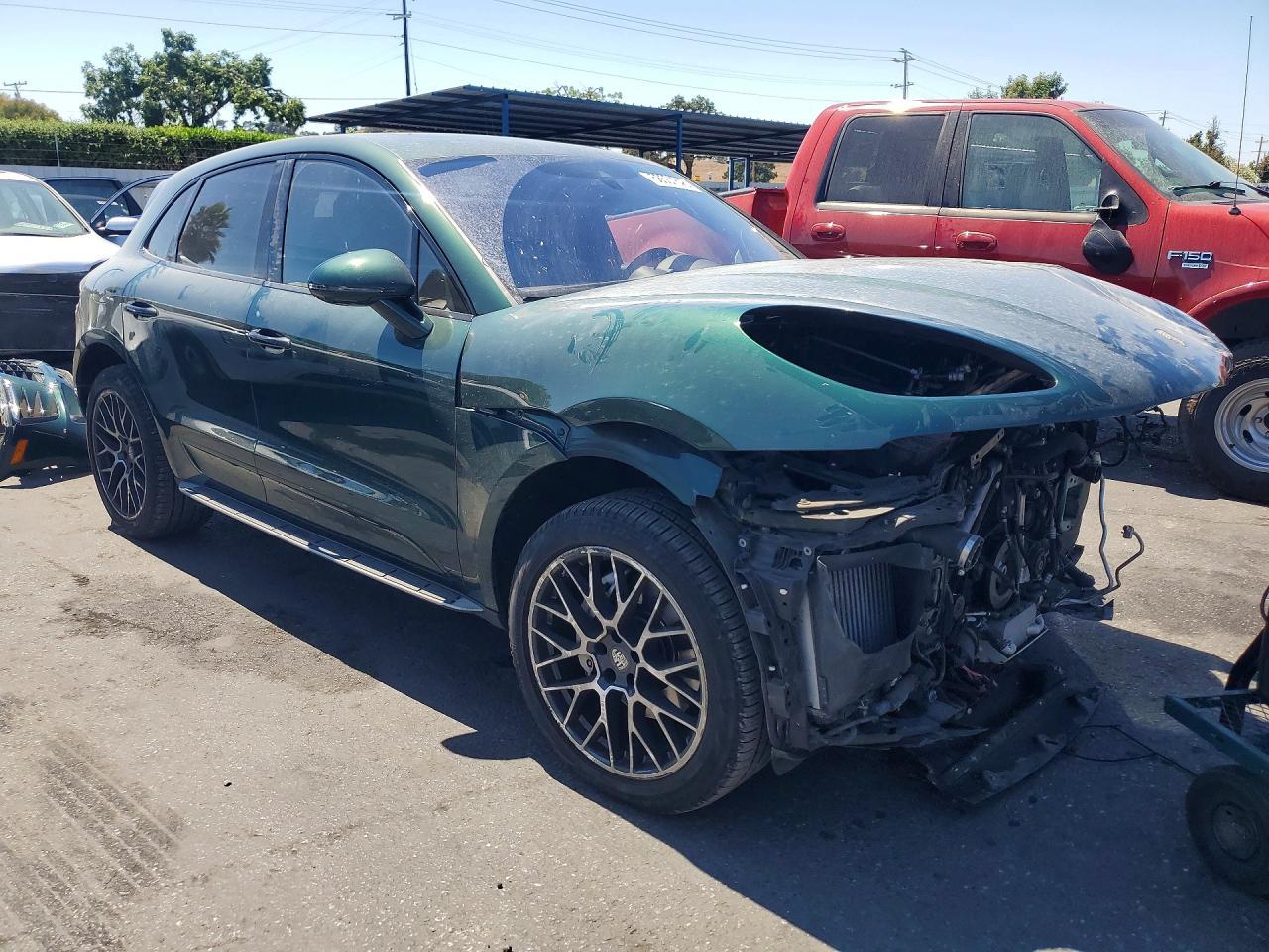 2017 Porsche Macan S - Image 4