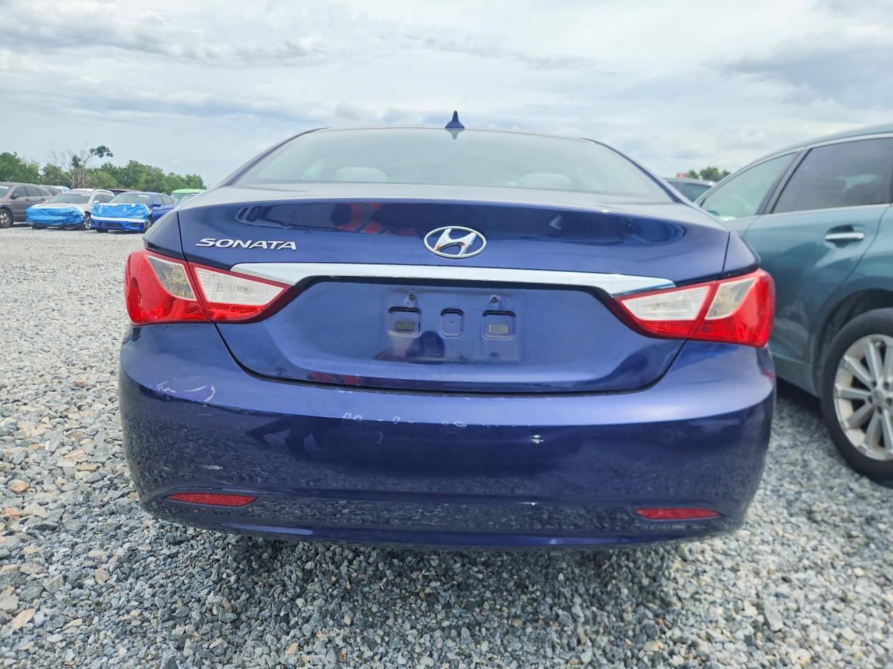 2012 Hyundai Sonata Gls - Image 6