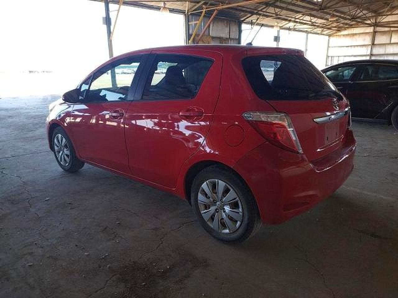 2014 Toyota Yaris 5-Door L - Фото 2