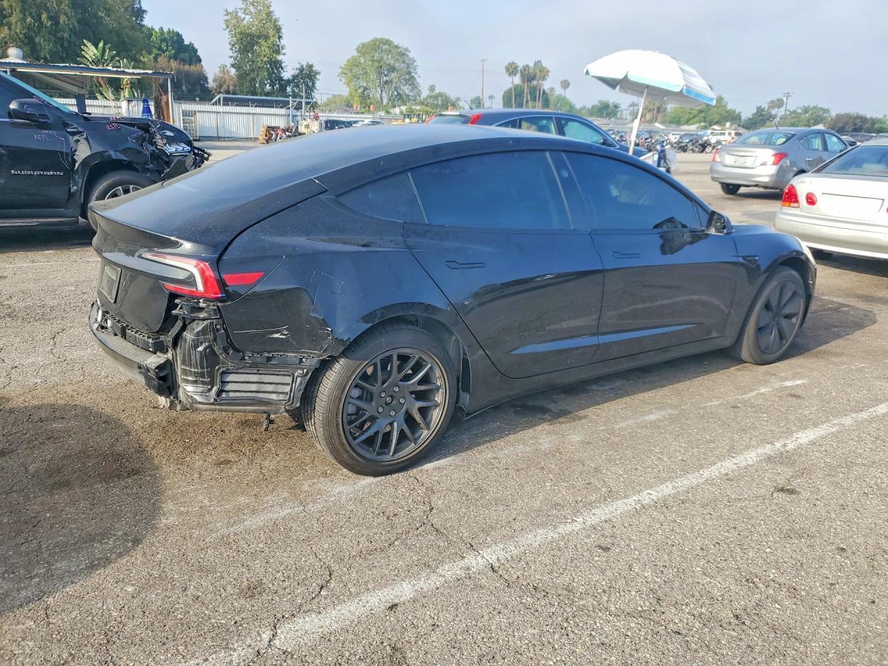 2025 Tesla Model 3 - Image 3