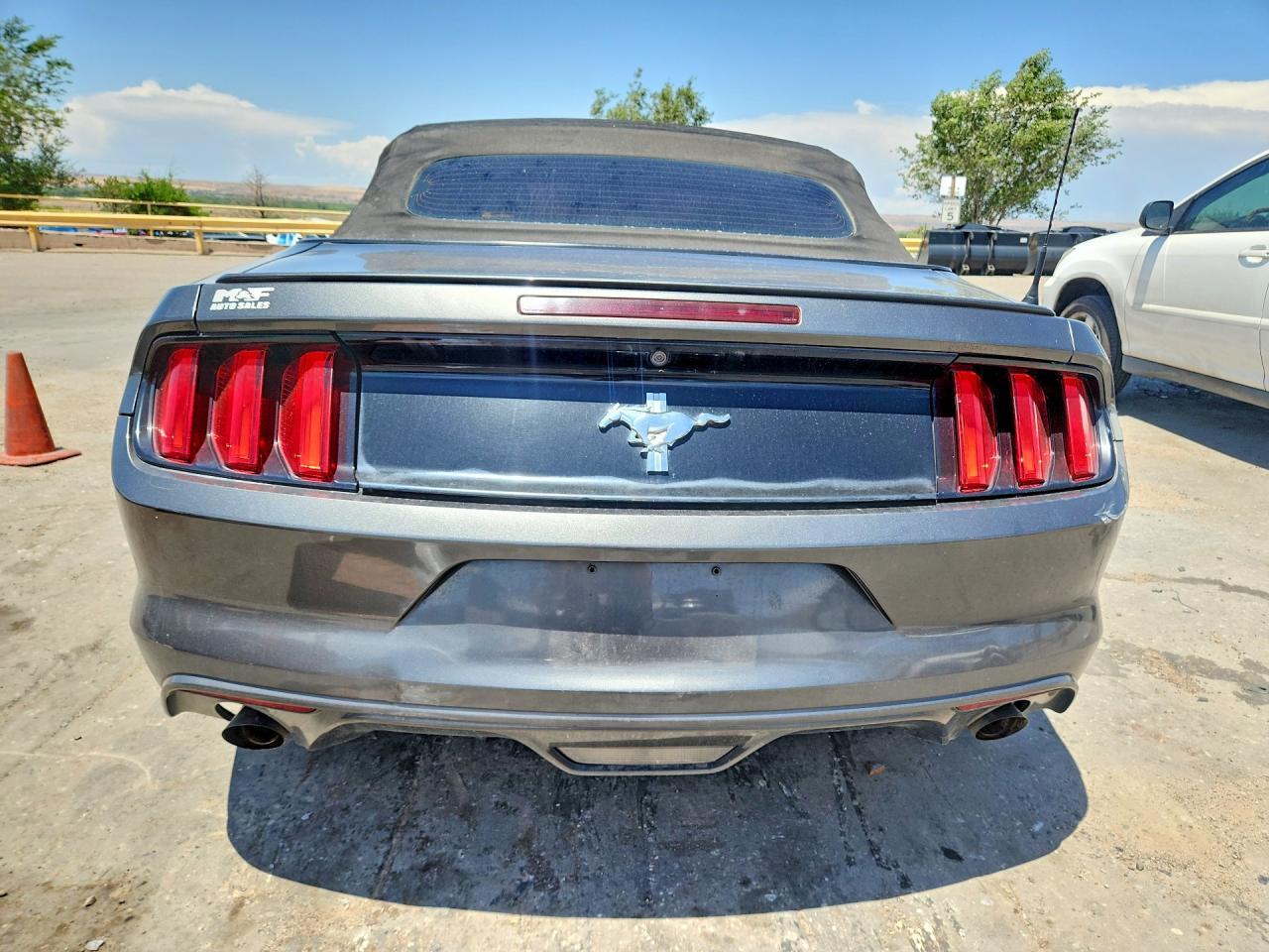 2015 Ford Mustang - Фото 6