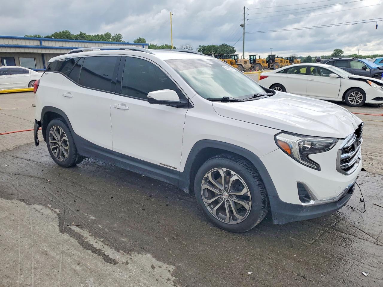 2020 GMC Terrain Slt - Image 4