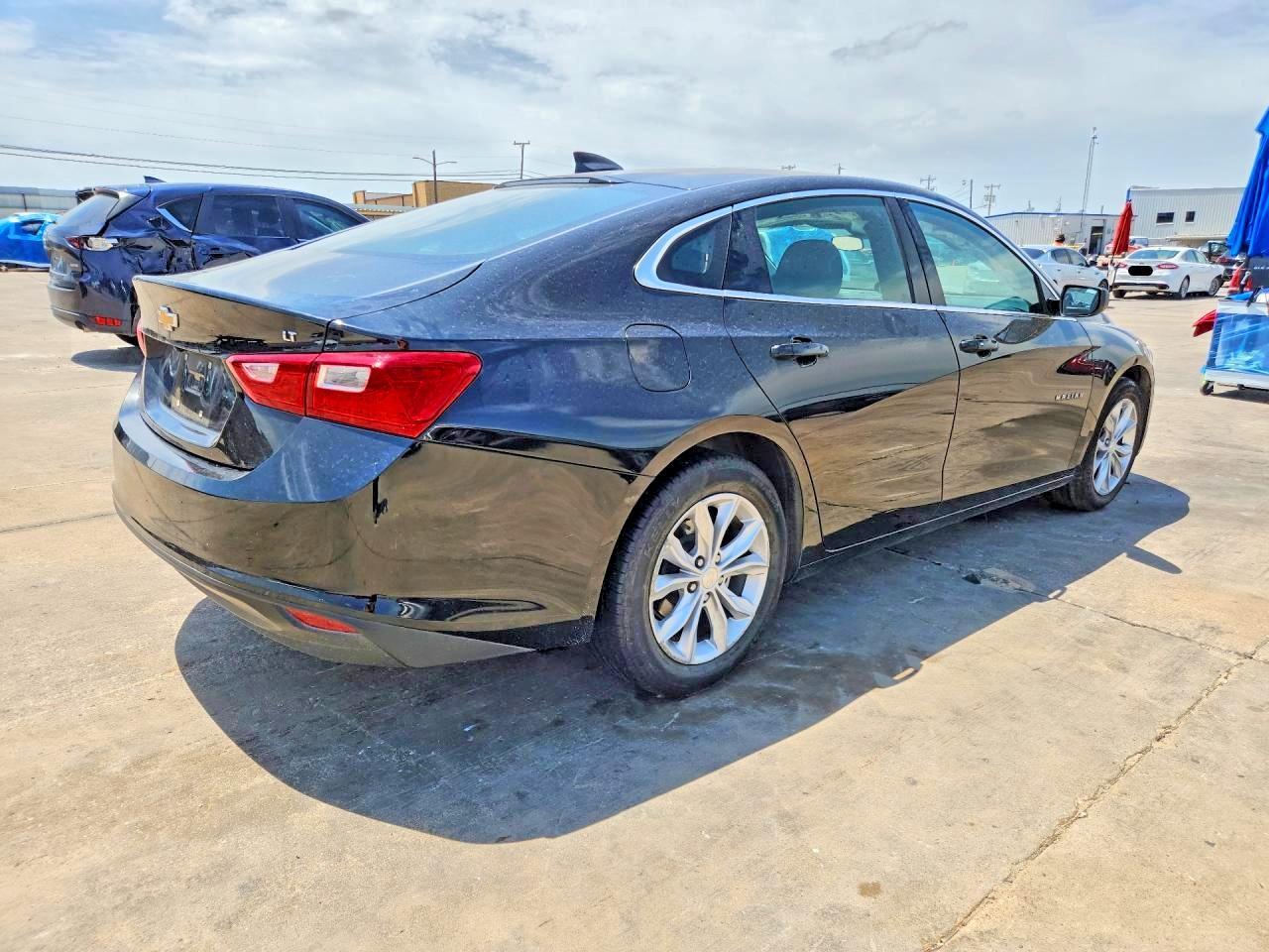 2023 Chevrolet Malibu Lt - Image 3