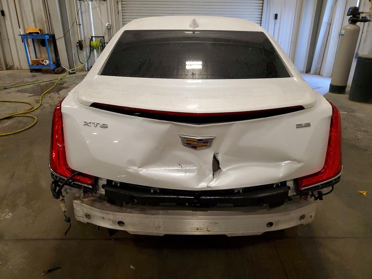 2019 Cadillac Xts Luxury - Image 6