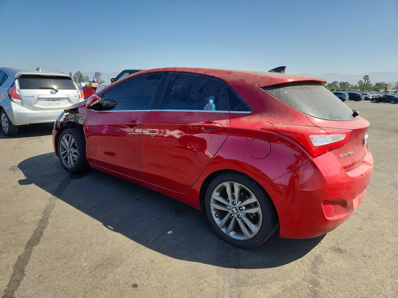 2016 Hyundai Elantra Gt Base - Image 2