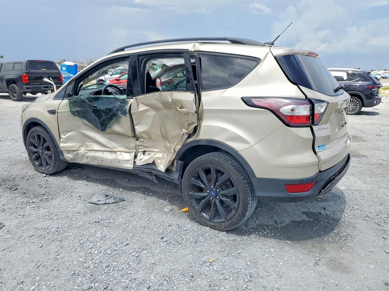 2017 Ford Escape Se - Фото 2