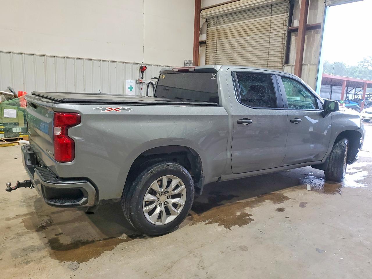2023 Chevrolet Silverado K1500 Custom - Фото 3