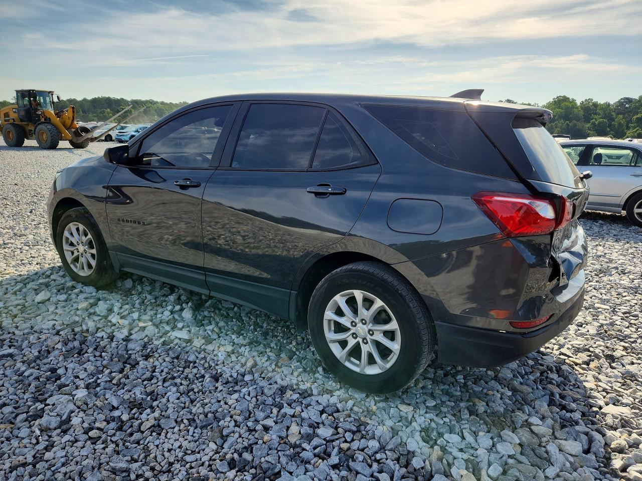2019 Chevrolet Equinox Ls - Фото 2