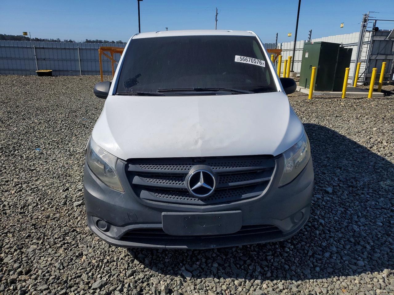 2017 Mercedes-Benz Metris - Delivery Van - Image 5