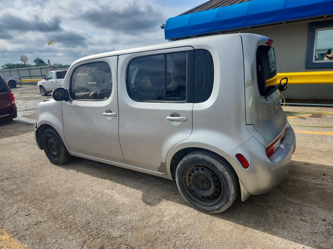 2010 Nissan Cube 1.8 - Фото 2