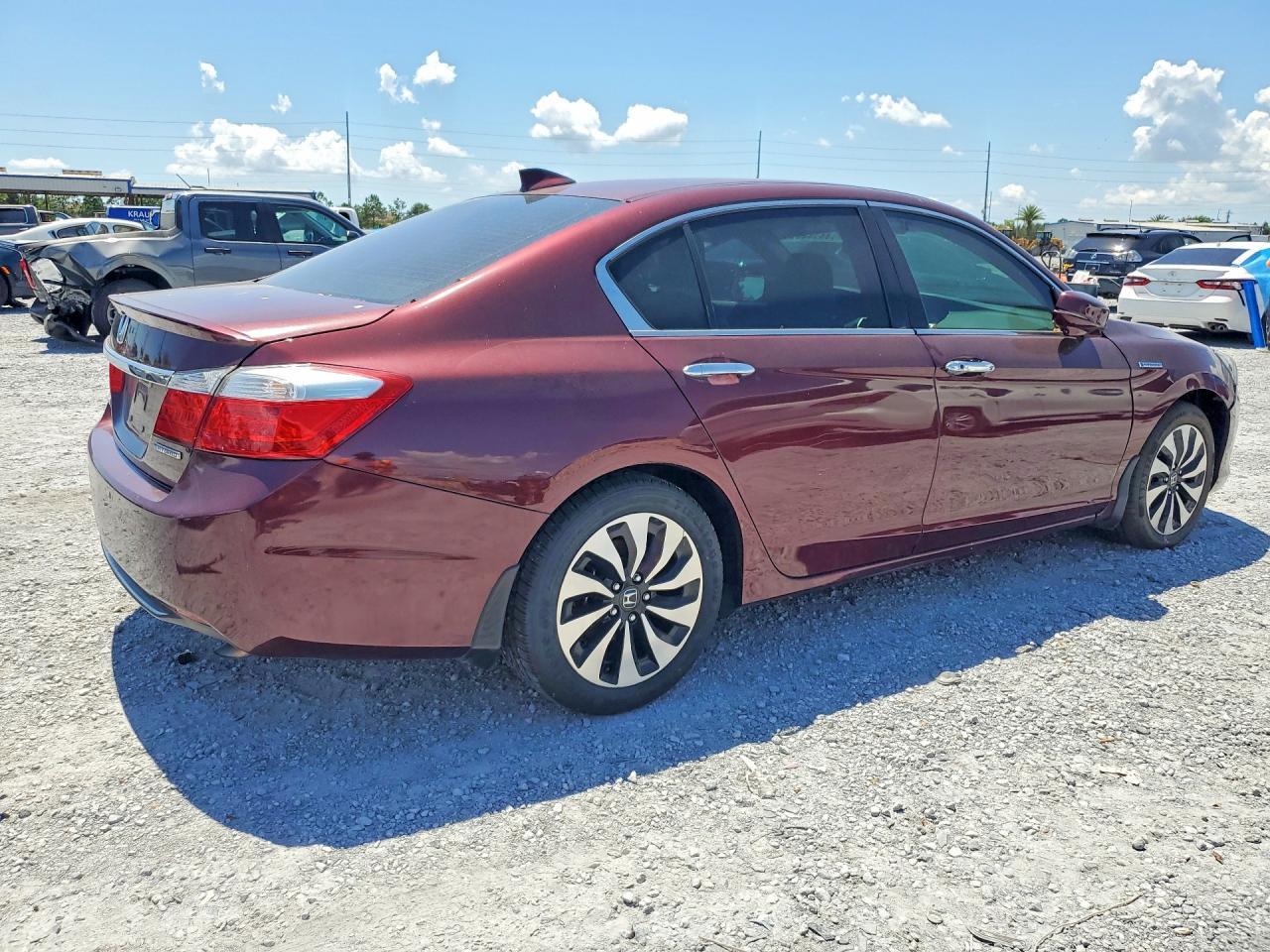2015 Honda Accord Hybrid Exl - Image 3