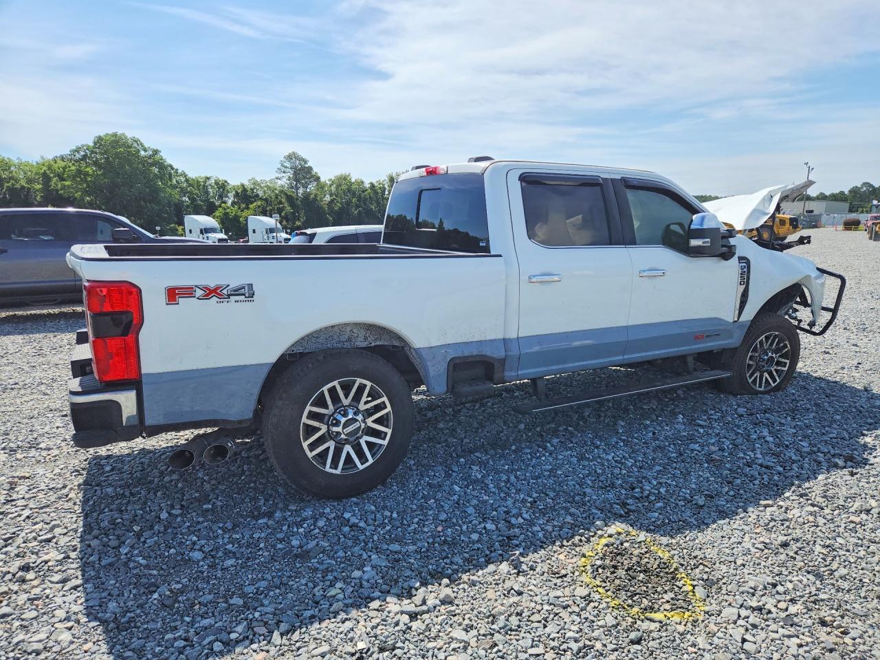 2026 Ford F250 Super Duty - Фото 3