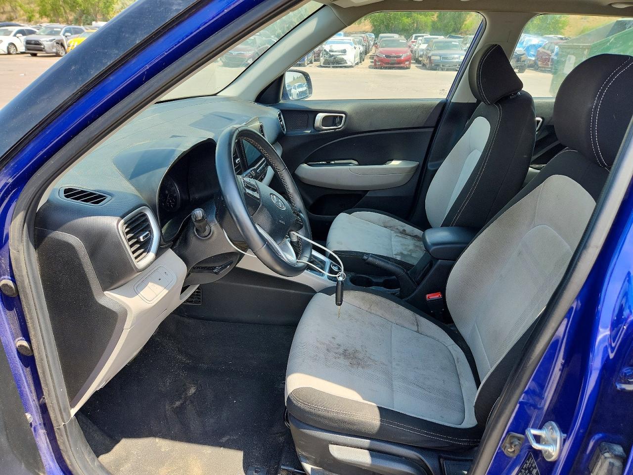 2022 Hyundai Venue Sel - Image 7