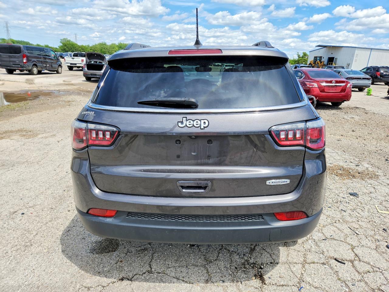 2019 Jeep Compass Latitude - Image 6