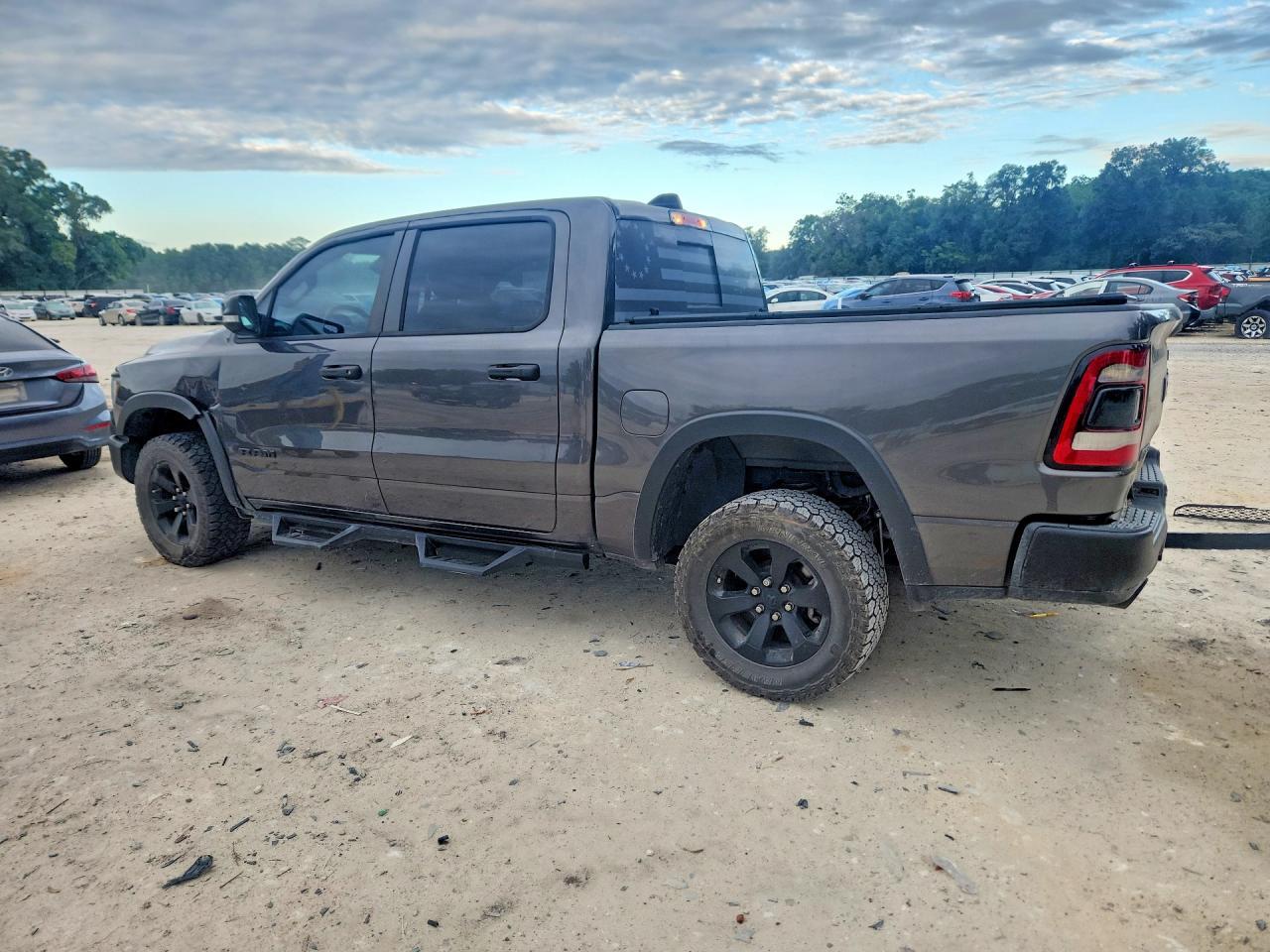 2021 Ram 1500 Rebel - Фото 2