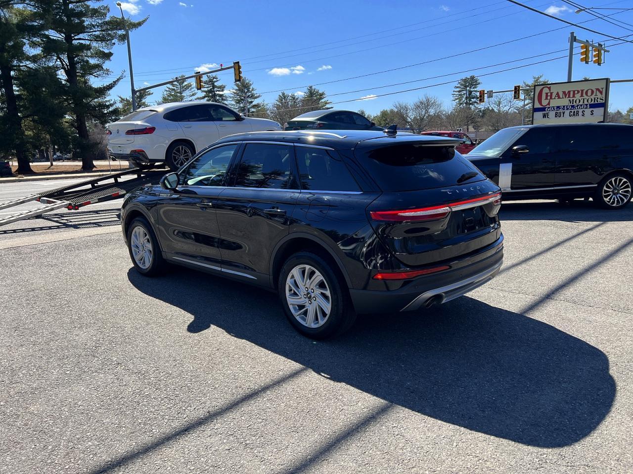 2022 Lincoln Corsair - Фото 3
